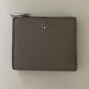 Brand new tory burch wallet